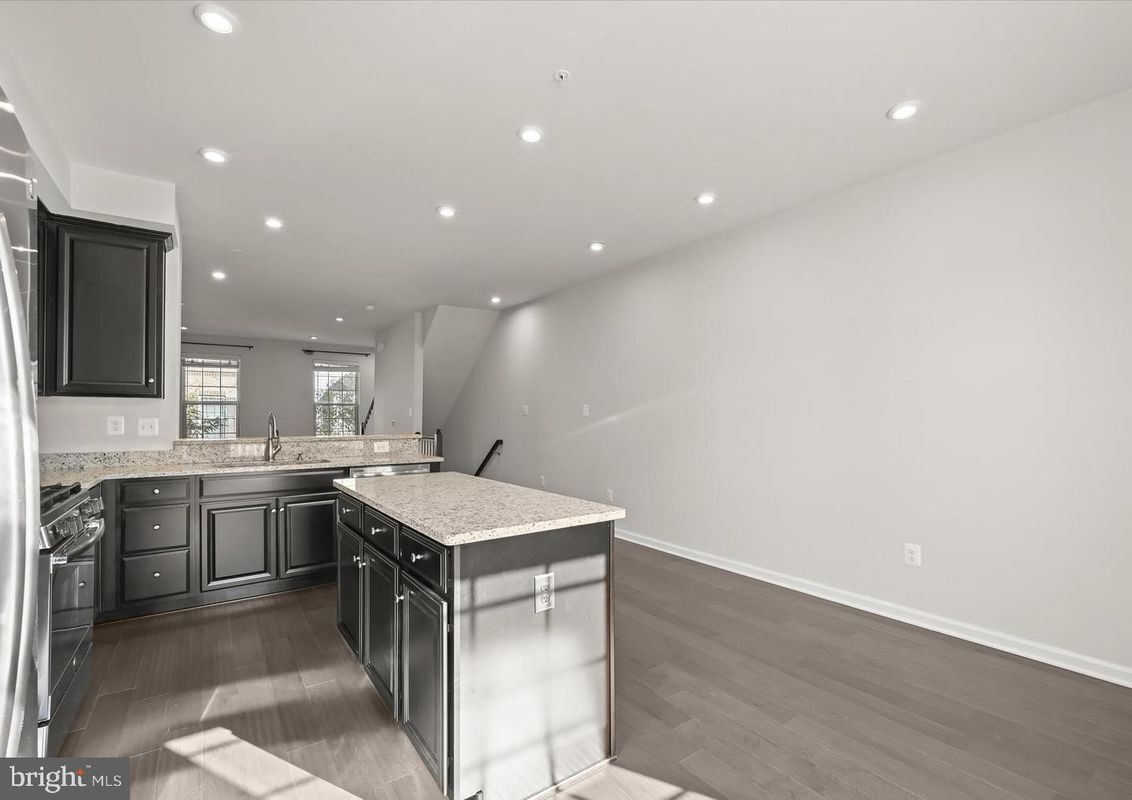 Building Photo - 3018 Frayser Farm Rd