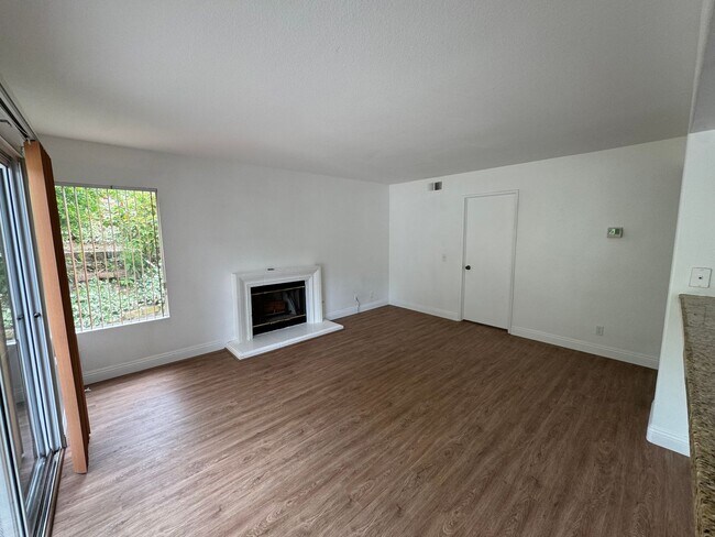 Building Photo - 1423 Portofino Dr