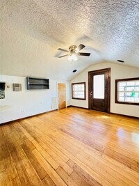 Building Photo - 21000 McGager Dr