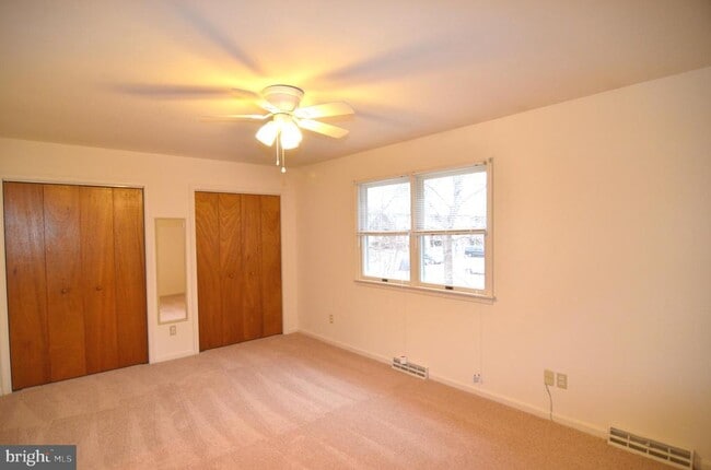 Building Photo - 22093 Spring Valley Dr