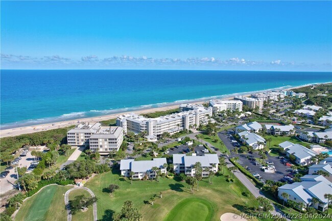Building Photo - 5565 NE Gulfstream Way