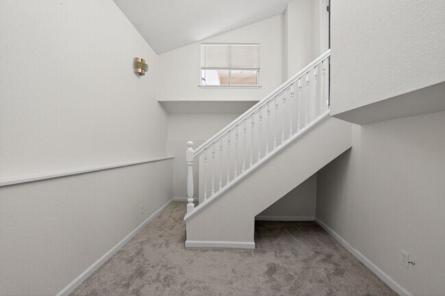 Building Photo - 2230 Sol St