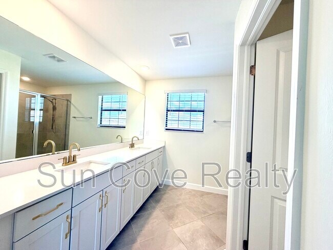 Building Photo - 5242 Coral Reef Wy