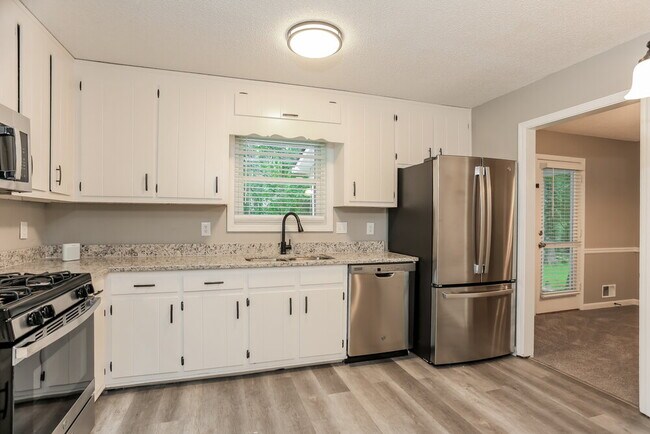 Building Photo - 7030 Steel Wood Dr NW