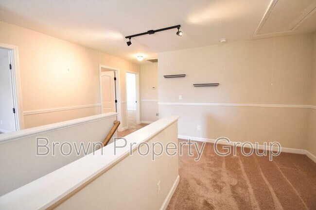 Building Photo - 23 Kirby Smith Cir