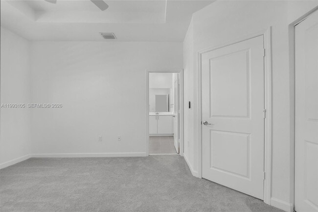 Building Photo - 2425 SE 28th Dr