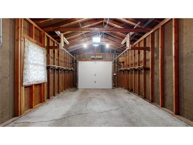 Building Photo - 3308 Roosevelt Ct NE