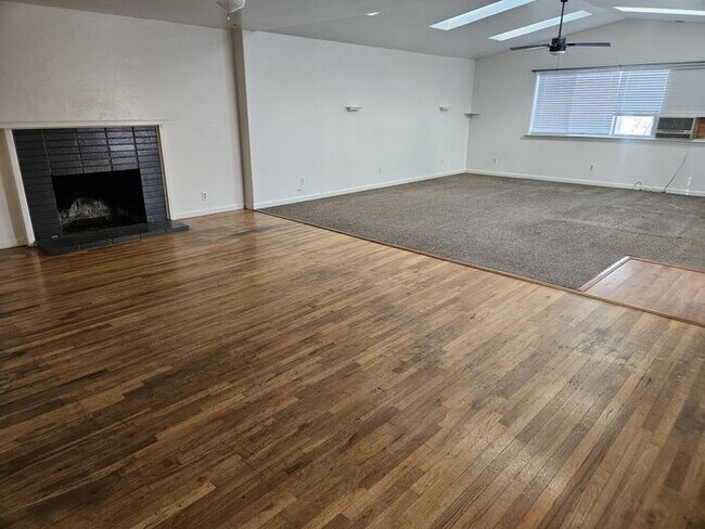 Building Photo - 3bed 2bath Northwest Reno Home, A must see