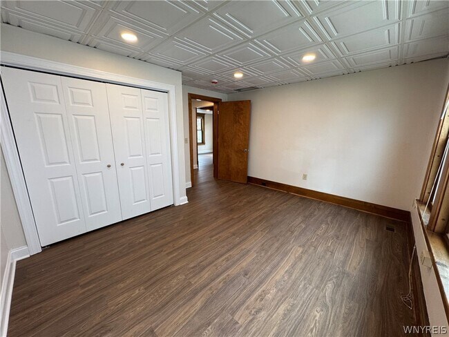 Building Photo - 117 Humboldt Pkwy