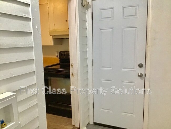 Building Photo - 3125 NW 14th St