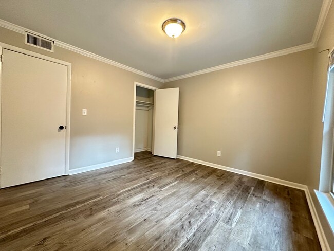 Building Photo - Condo for rent in Hoover **PRICE DROP**