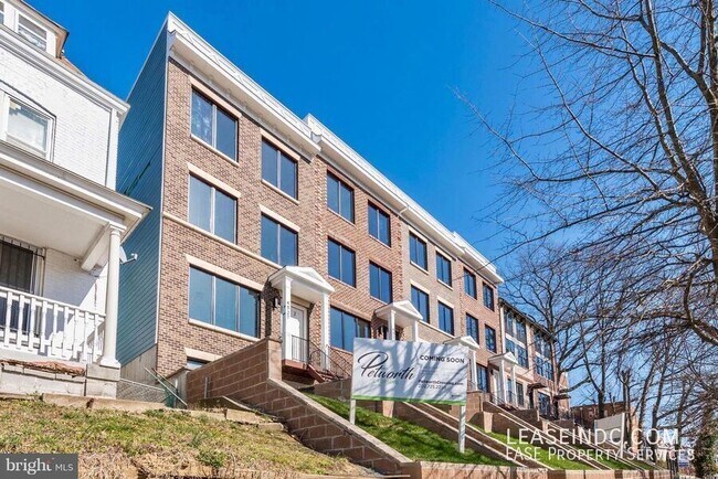 Primary Photo - 4525 1/2 Georgia Avenue NW-#1