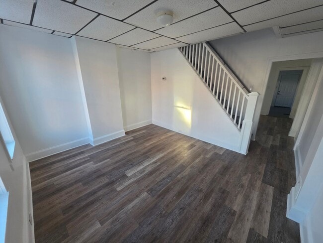 Building Photo - 1220 Lancaster Ave