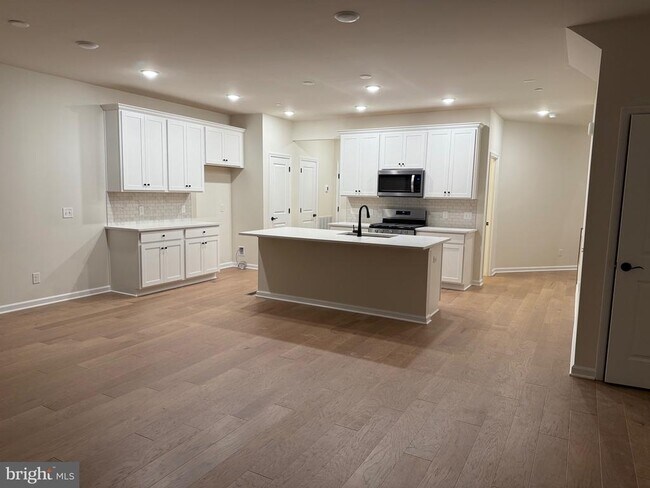 Building Photo - 344 Milton Stamp Dr