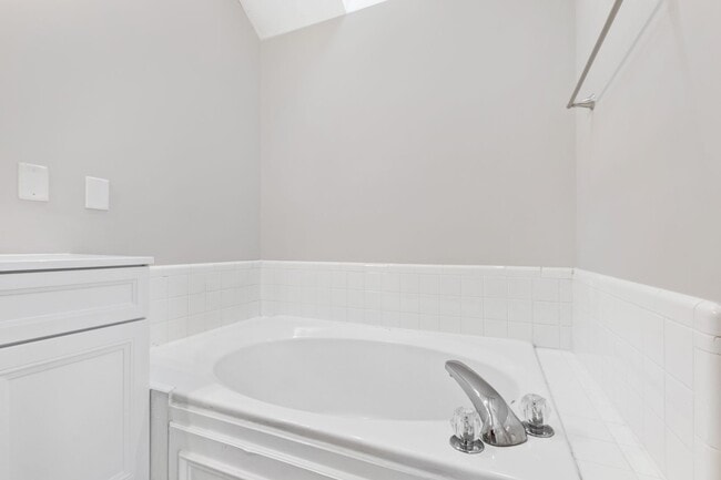 Building Photo - Stylish 3BR Ranch in Prime Wake Forest Location!