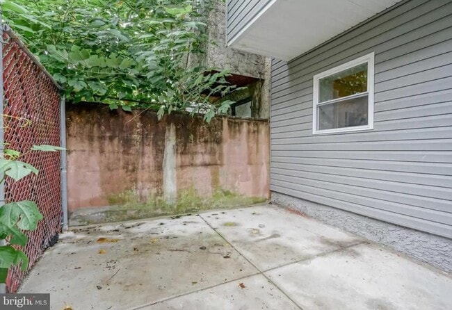 Building Photo - 1917 Pierce St