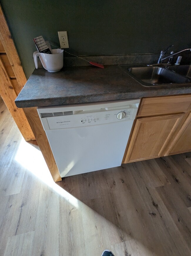 Building Photo - 721 Skatepark Court