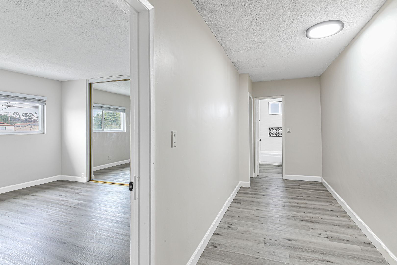 Building Photo - 125 E Spring St