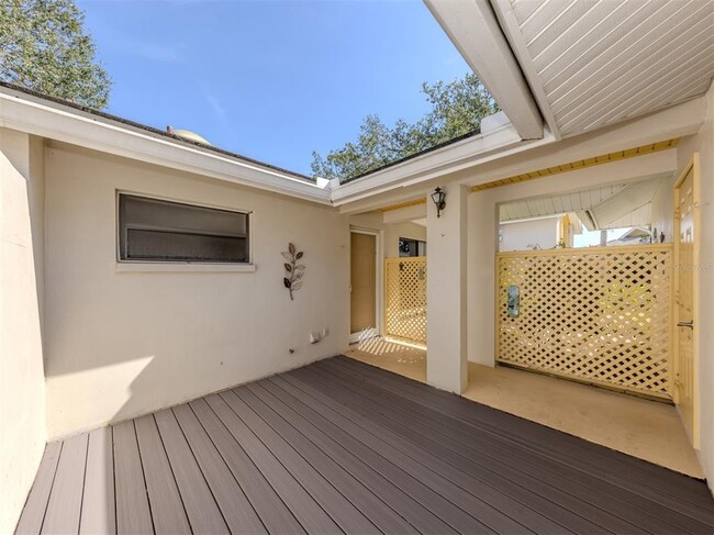 Building Photo - 268 Southampton Dr
