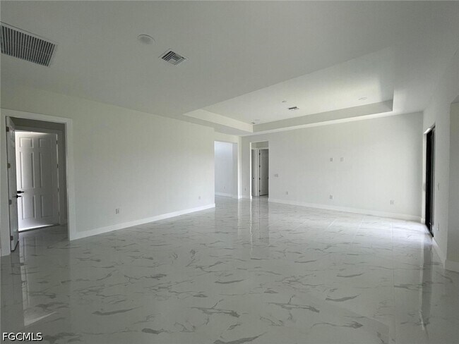Building Photo - 1319 NW 15th Ave