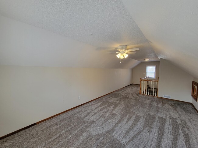 Building Photo - 812 Newman Ave