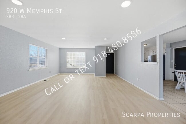 Building Photo - 920 W Memphis St