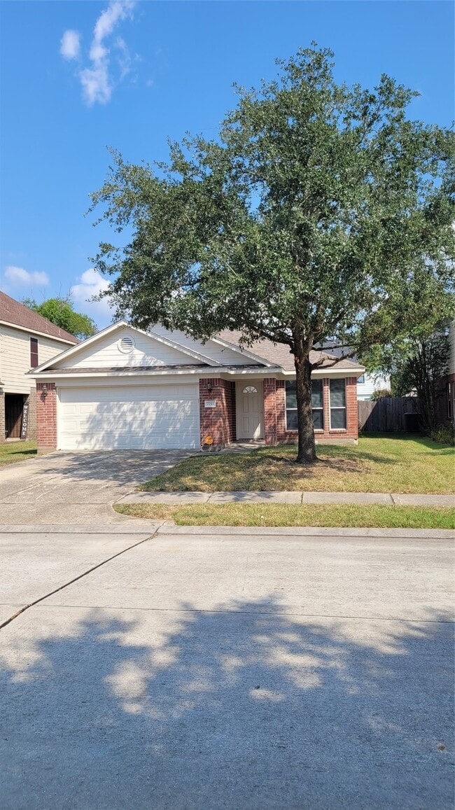 Building Photo - 7211 Foxwalk Ln