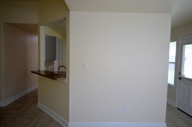 Building Photo - 8311 Kingsbridge Meadow Dr