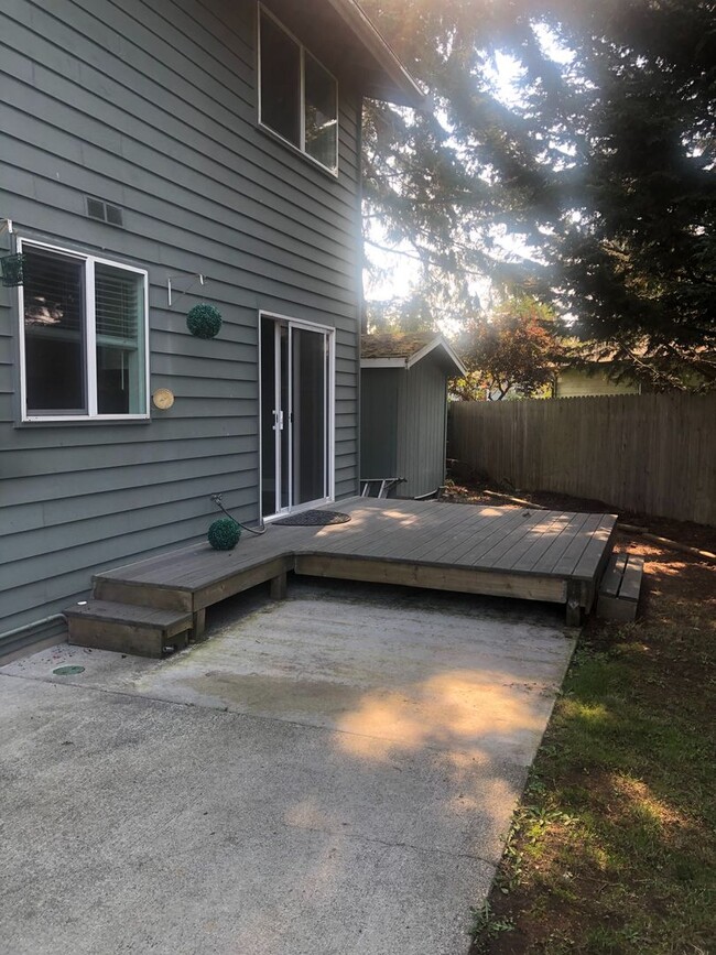 Building Photo - Fantastic 3 bedroom Home Now offering $200...