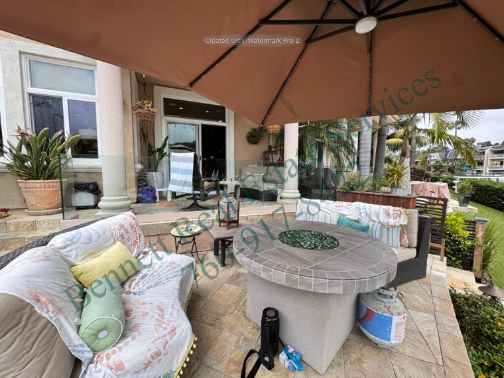Building Photo - 4527 Cove Dr
