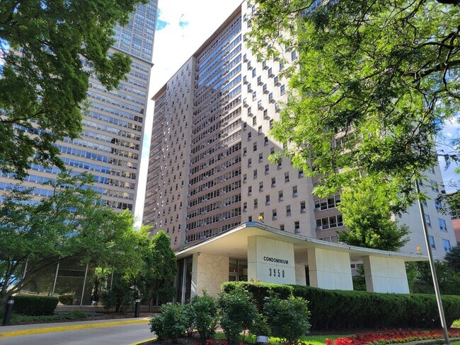 Building Photo - 3950 N Lake Shore Dr