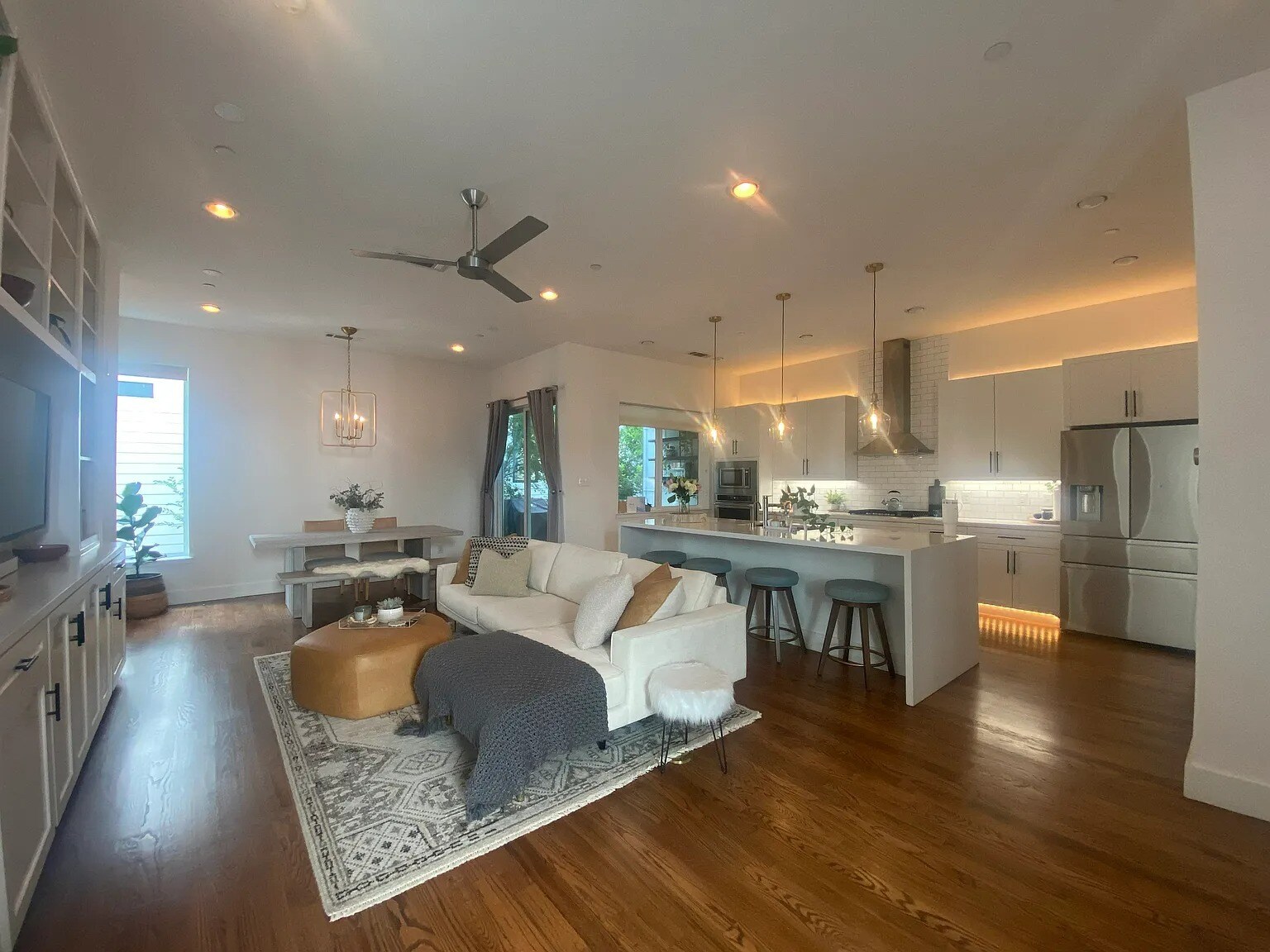 Building Photo - 5705 Bryan Pky