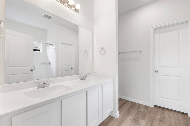 Building Photo - 10795 Sora Dr