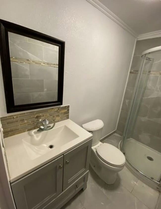 Building Photo - STUDIO NEAR AIRPORT, STRIP AND UNLV