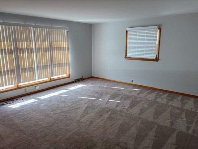 Building Photo - 418 N Service Rd