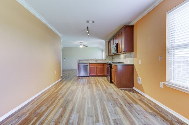 Building Photo - 7000 Crestone Rd