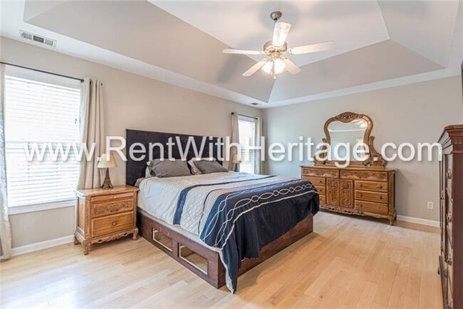 Building Photo - GORGEOUS 4 BEDROOM / 2.5 BATH WITH ALL THE UPGRADES IN POULAR KINGSWOOD SWIM / TENNIS COMMUNTY