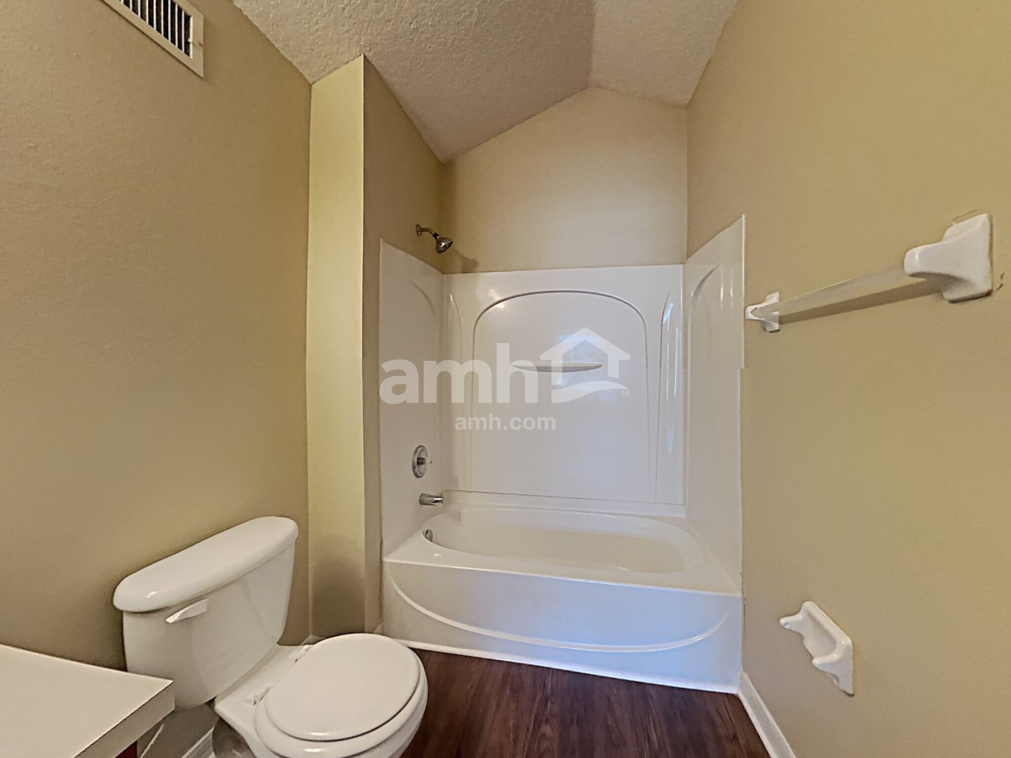 Building Photo - 711 Red Cedar Ct