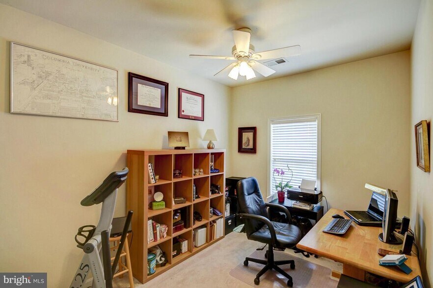 Building Photo - 401 Ashford Ln
