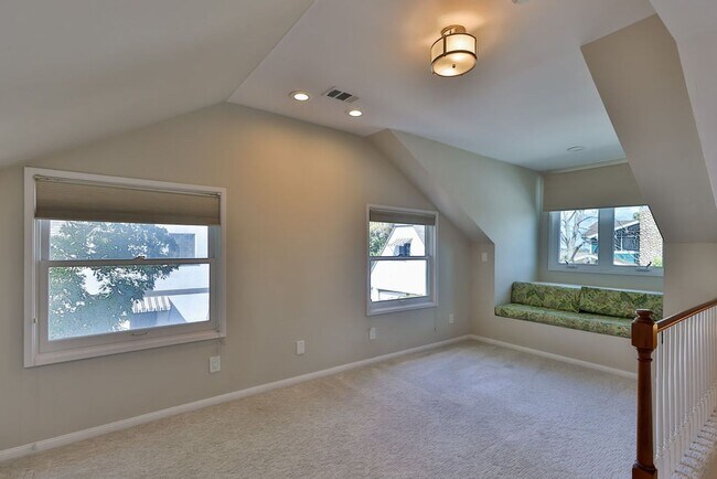 Building Photo - 1020 Madison Ave