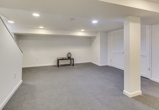 Building Photo - 3-Bed in the Heart of Washington, D.C. – Spacious 1996 Sq Ft with 2 Full Baths!"