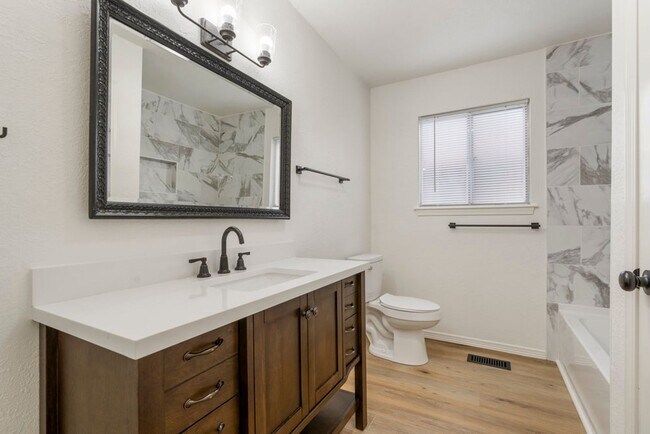 Building Photo - 3 Bed | 2 Bath near Downtown Tulsa!