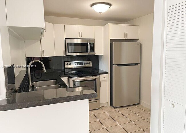 Building Photo - 3611 SW 117th Ave
