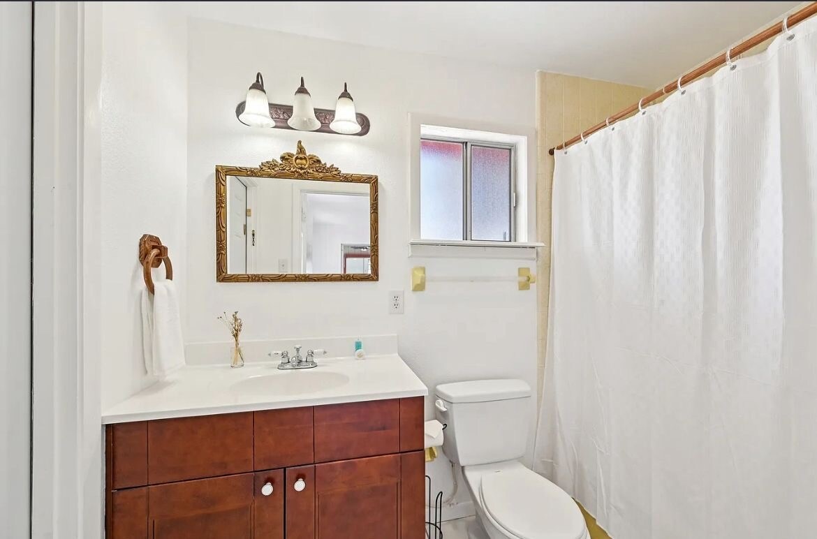 Building Photo - 1550 Dorchester St