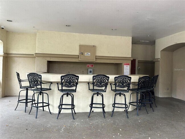 Building Photo - 827 Camargo Way