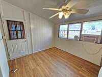 Building Photo - 2-bedroom 1 bath apartment with 1 parking.