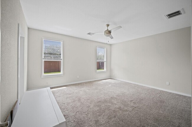 Building Photo - 3042 Schultz Manor Ln