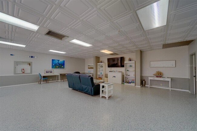 Building Photo - 255 Dolphin Point