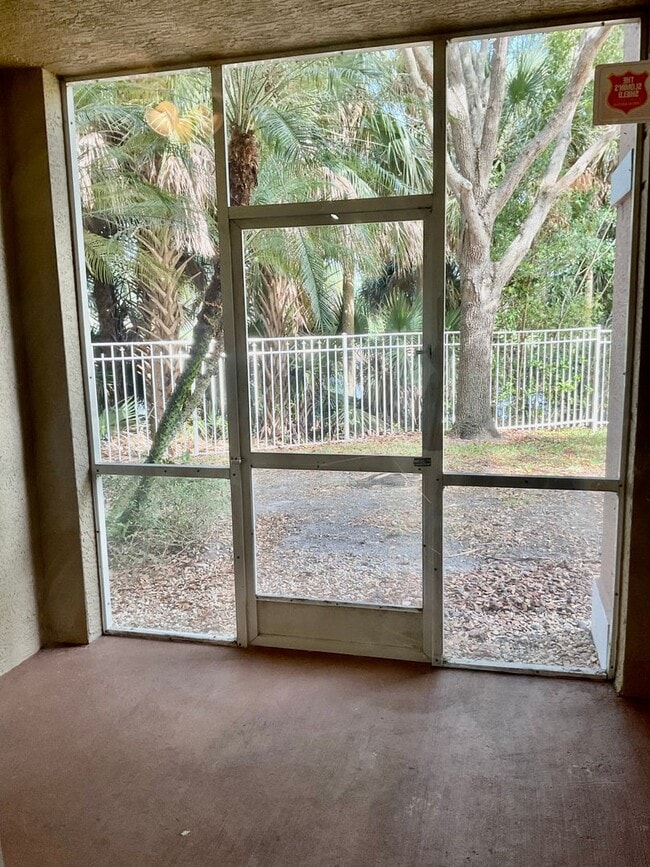 Building Photo - Palmetto