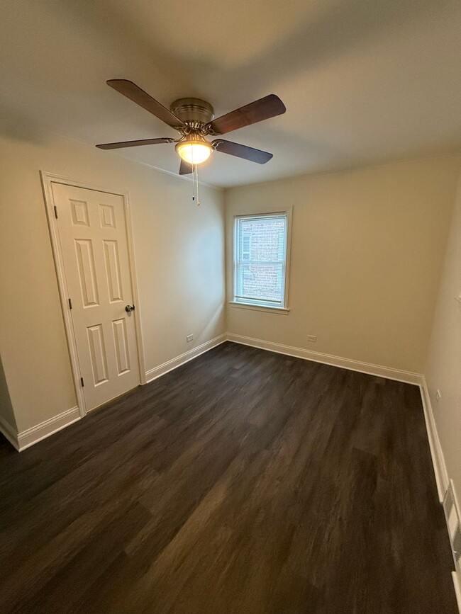 Building Photo - Completely Remodeled 3bed/2bath Home with ...